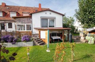 Doppelhaushälfte kaufen in 37269 Eschwege, Modernisiert, massiv und geräumig: Doppelhaushälfte in ruhiger Wohnlage