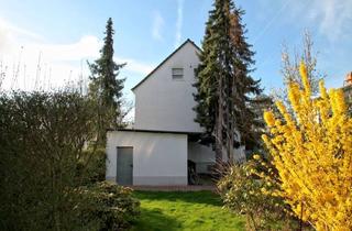 Haus kaufen in 64546 Mörfelden-Walldorf, 3-Familienhaus mit tollem Grundstück in Walldorf