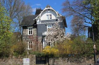Villa kaufen in 42349 Cronenberg, Freistehende Altbauvilla auf großzügigem Grundstück