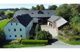 Haus kaufen in 95213 Münchberg, Dreiseithof + viel Land - Ideal für Tierhaltung