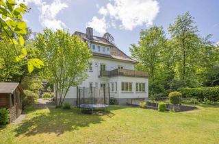 Villa kaufen in 22587 Blankenese, Altbauvilla mit drei Wohneinheiten