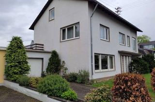 Haus kaufen in 53757 Sankt Augustin, Attr. 2-3 Familienhaus mit 290 m² WFL, 580 m² Grund, Terrasse, Balkon, Garten, 53757 Sankt Augustin