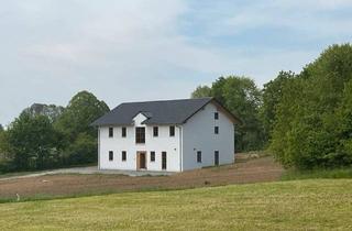 Haus kaufen in 93492 Treffelstein, Treffelstein - Besonderes Anwesen Nähe Cham mit genehmigter Pferdehaltung, Einliegerwohnung, KFW 40, Biogas