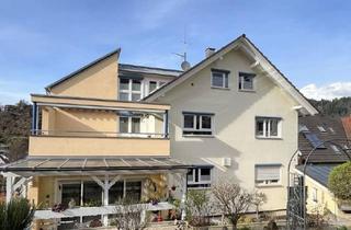 Haus kaufen in 77728 Oppenau, Oppenau - Top gepflegtes 2-Familienwohnhaus mit Garagen und schönem Grundstück in Oppenau - Kernsaniert
