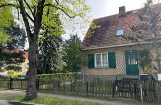 Doppelhaushälfte kaufen in 15827 Blankenfelde-Mahlow, Blankenfelde-Mahlow - ***Kleine rustikale Doppelhaushälfte mit großem Garten und Pool***