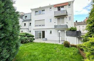 Wohnung kaufen in 52249 Eschweiler, Frisch renovierte Balkonwohnung in bester Lage, 1. OG