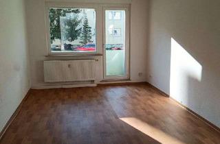 Wohnung mieten in Hermann-Matern-Straße 21, 15320 Neuhardenberg, KEINE KAUTION ** 2 Raum Wohnung im Erdgeschoss ** Dusche ** Balkon