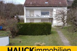 Haus kaufen in 63571 Gelnhausen, Zweifamilienhaus in ruhiger Lage von Gelnhausen-Stadt mit zusätzlichem Bauplatz