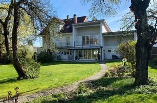 Villa kaufen in 84149 Vilsbiburg, Stilvolle, modernisierte Altbauvilla mit großem Garten / Baugrundstück