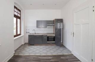 Wohnung mieten in 08056 Zwickau, Modern sanierte Altbauwohnung mit Einbauküche am Schlobigpark