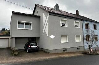 Haus kaufen in 66583 Spiesen-Elversberg, Spiesen-Elversberg - Ein- Zweifamilienhaus mit Garten und Garage