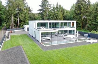 Villa kaufen in 65527 Niedernhausen, Niedernhausen - Exklusives Bauhaus Villa im Wald Nähe Frankfurt und Wiesbaden