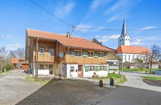 Haus kaufen in 88260 Argenbühl, "Zweifamilienhaus in Ratzenried auf besonders tollem Grundstück - direkt am Dorfweiher!"