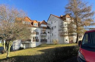 Wohnung kaufen in Auf Dem Scheitberg 41, 07589 Kleinbocka, Attraktive Investitionsmöglichkeit: Vermietete 2-Zimmer-Wohnung mit Balkon und Carport