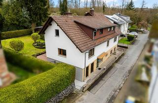 Haus kaufen in 63628 Bad Soden-Salmünster, **Großzügiges Ein-/Zweifamilien-Wohnhaus in ruhiger Feldrandlage**