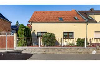 Doppelhaushälfte kaufen in 06258 Schkopau, Schkopau - Doppelhaushälfte in Döllnitz mit viel Platz und riesigem Grundstück, Sauna und 7 Zimmern