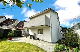 Einfamilienhaus kaufen in 73770 Denkendorf, Denkendorf - Charmante Doppelhaushälfte mit off. Kamin, 2 Balkonen, sonniger Gartenterrasse u. herrlichem Garten