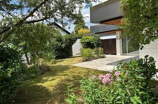 Mehrfamilienhaus kaufen in 82031 Grünwald, Grünwald - 6-Zimmer Bungalow mit vielfältiger Gestaltungsmöglichkeit und Indoor Pool!