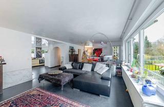 Haus kaufen in 90562 Heroldsberg, Zweifamilienhaus mit eleganter Raumgestaltung, schönes Eckgrundstück, Energiewert C,