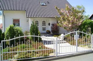 Einfamilienhaus kaufen in 02708 Löbau, Löbau - Einfamilienhaus m. Einliegerwohnung in ruhiger Wohnlage zu verk.