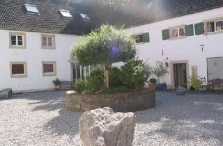 Wohnung mieten in Haus Düssel XX, 42489 Wülfrath, Schöne 2-Zi Wohnung in idyllischer Lage in der alten Wasserburg Haus Düssel!