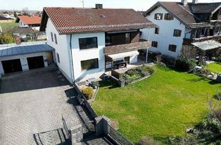 Haus kaufen in 83052 Bruckmühl, Zweifamilienhaus mit großzügigem Grundstück in gefragter Lage von Bruckmühl