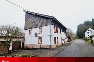 Haus kaufen in 56269 Marienhausen, Marienhausen: Freistehende Immobilie mit Doppelgarage und Garten