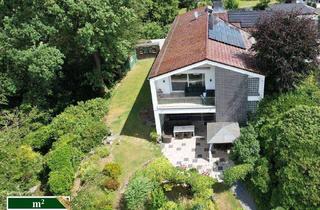 Einfamilienhaus kaufen in 42651 Solingen-Mitte, Einfamilienhaus in ruhiger Lage mit Schwimmhalle, modernisierter Heizungsanlage und Photovoltaik