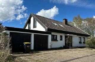 Einfamilienhaus kaufen in 24113 Molfsee, Schulensee: Unverbaubare Wiesenrandlage und extrem viel Platz- Einfamilienhaus sucht neue Aufgaben!