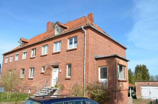 Doppelhaushälfte kaufen in 19303 Dömitz, Doppelhaushälfte mit zwei Wohnungen in Dömitz sucht neuen Besitzer