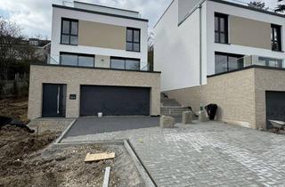 Villa kaufen in Oberer Dorfgraben 35, 55130 Laubenheim, Exklusive Stadtvilla in Hanglage mit Weitblick und erstklassiger Ausstattung in Mainz-Laubenheim