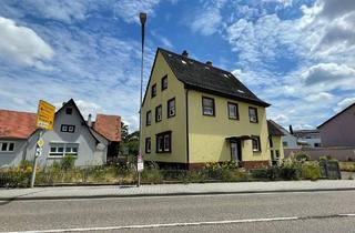 Haus kaufen in 75045 Walzbachtal / Jöhlingen, Walzbachtal / Jöhlingen - Grundstück mit Wohnhaus & Nebengebäude in zentraler Lage in Jöhlingen! Platz für einen Neuanfang!