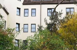 Wohnung kaufen in 80636 München, München - Helle 2-Zimmer-Wohnung mit EBK