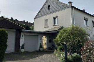Reihenhaus kaufen in 58332 Schwelm, Schwelm - Einfamilienhaus mit Garten, Pool, Garage und Carport von Privat