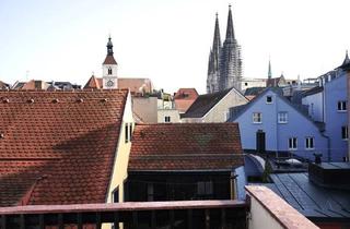 Mehrfamilienhaus kaufen in 93047 Regensburg, Regensburg - Altstadthaus mit einmaliger 30 m²- Dachterrasse und Doppelgarage