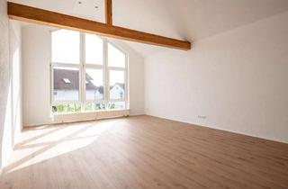Wohnung mieten in 63477 Maintal, Maintal-Bischofsheim: Einzigartige 2-Zimmer-Dachgeschoss-Wohnung mit sonniger Terrasse