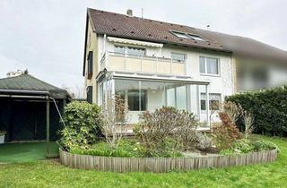 Haus kaufen in 30655 Hannover, Teilvermietetes Dreifamilienhaus in Groß-Buchholz