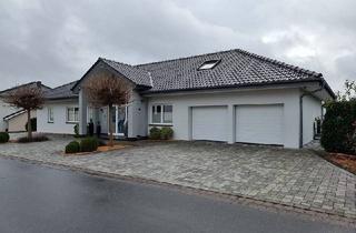 Haus kaufen in 54636 Rittersdorf, Rittersdorf - Luxuriöser Walmdachbungalow mit phantastischem Gartengrundstück!