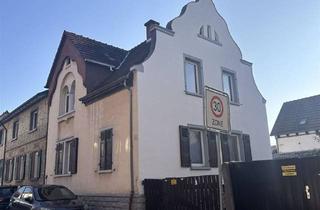Haus kaufen in 69469 Weinheim, Weinheim - 2- Familienhaus mit Hinterhaus und großem Garten- sucht Zuwendung und handwerkliches Geschick