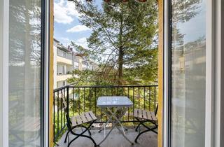 Wohnung kaufen in 68199 Neckarau, Charmante 3,5-Zimmerwohnung mit 2 Balkonen und 2 Bädern