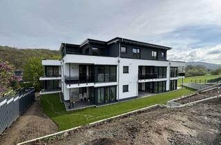 Wohnung kaufen in Kiefernweg, 57290 Neunkirchen, Erstbezug mit Balkon: Stilvolle 3-Raum-Wohnung mit gehobener Innenausstattung in Neunkirchen