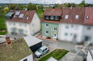 Haus kaufen in 92648 Vohenstrauß, Charmantes Reiheneckhaus in TOP Lage von Vohenstrauß – Moderner Wohnkomfort mit historischen Charme