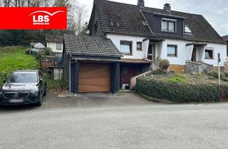 Haus kaufen in 58256 Ennepetal, Zweifamilienhaus mit viel Potenzial in bester Lage in Ennepetal