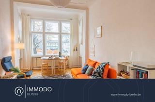 Wohnung kaufen in 10245 Friedrichshain (Friedrichshain), Altbau Traum im Szene-Kiez - helle 2-Zimmer Altbau-Perle mit sonnigen Balkon & DIelen