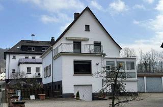 Einfamilienhaus kaufen in 69239 Neckarsteinach, Solides Einfamilienhaus mit großem Platzangebot und 5 Garagen in unmittelbarer Nähe zum Neckar