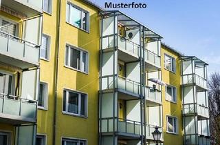 Mehrfamilienhaus kaufen in 09212 Limbach-Oberfrohna, Mehrfamilienhaus mit 3 Wohnungen und Garage