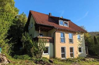 Haus kaufen in 96155 Buttenheim, Buttenheim - Zweifamilienhaus mit großer Doppelgarage in Ketschendorf