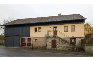 Haus kaufen in 36148 Kalbach, Ländliches Flair: Charmante Immobilie mit Weitblick ins Grüne in Oberkalbach