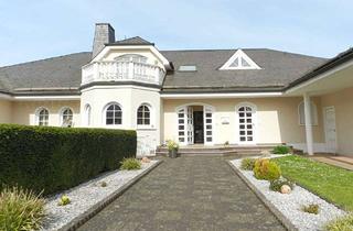 Villa kaufen in 55758 Kempfeld, Hochwertige Landhaus-Villa mit Pool und Koi-Teich in sonniger, ruhiger Lage!
