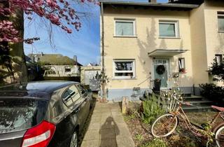Haus kaufen in 51467 Bergisch Gladbach, Gepflegt & zentral: Ihr Haus mit Garage & ausgebautem Dachgeschoss!